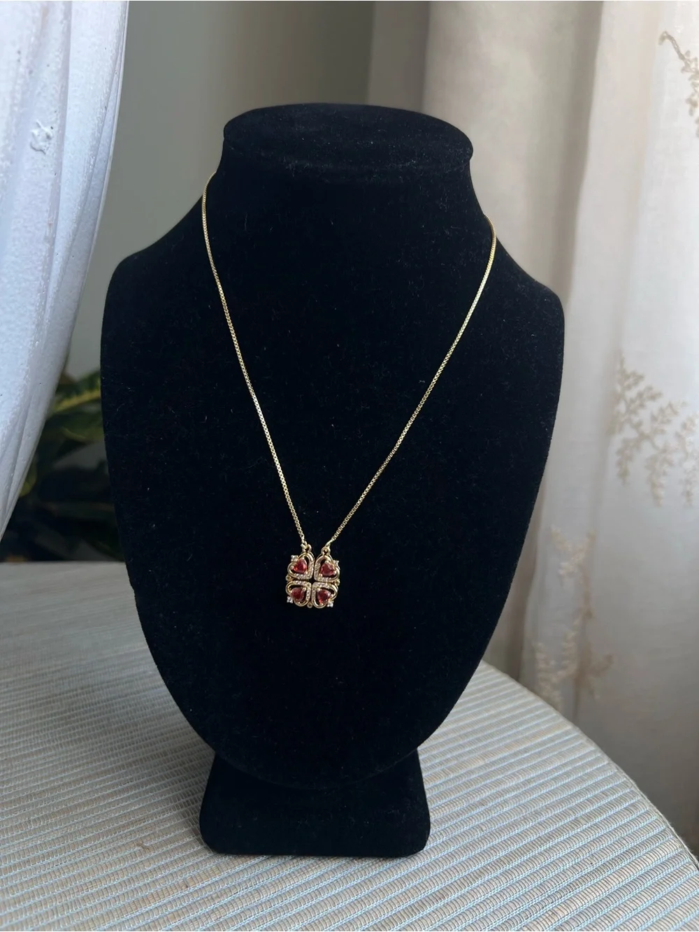🩷-Gold Necklace with Red Amber stone floral Pendant